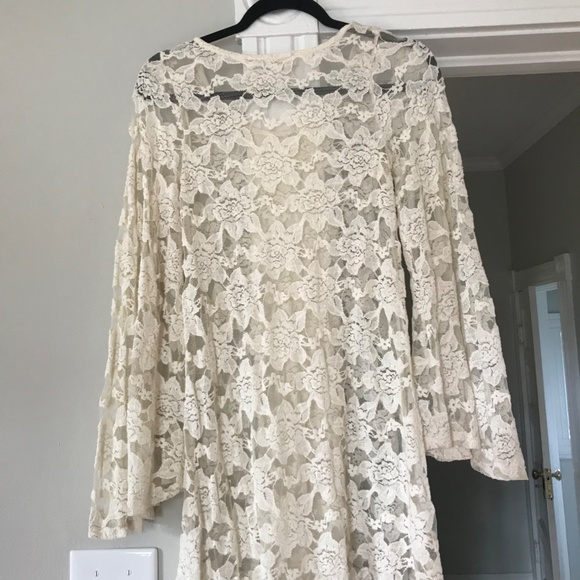 Cream Lace Wide Sleeve Dress - Picture 2 of 4